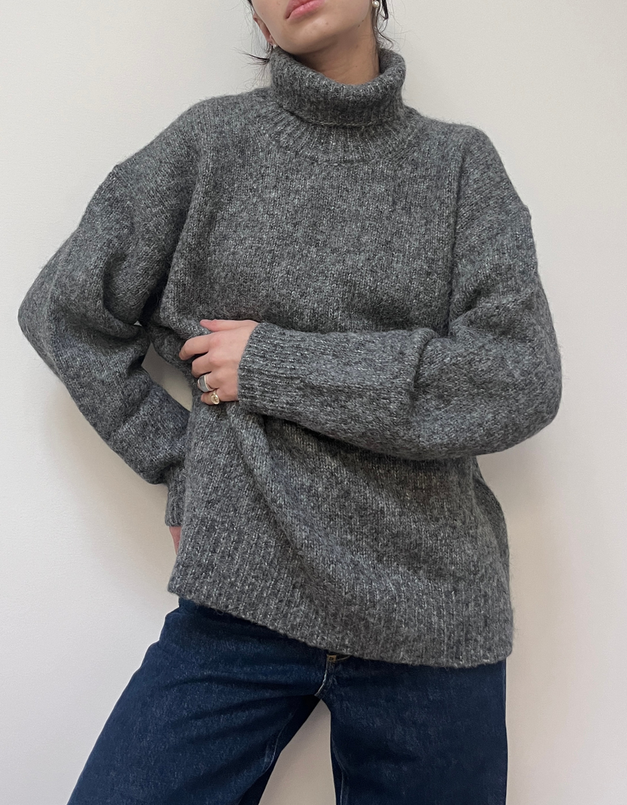 Uma Rollneck Sweater in Granite