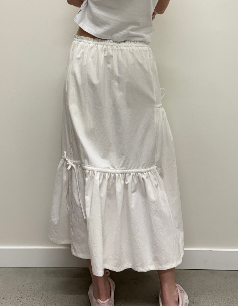 Museum Skirt in White