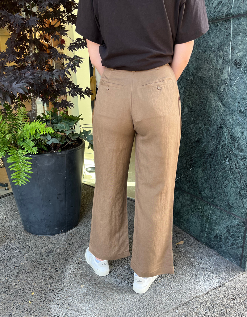 Chloe Pleat Pant Linen in Tobacco