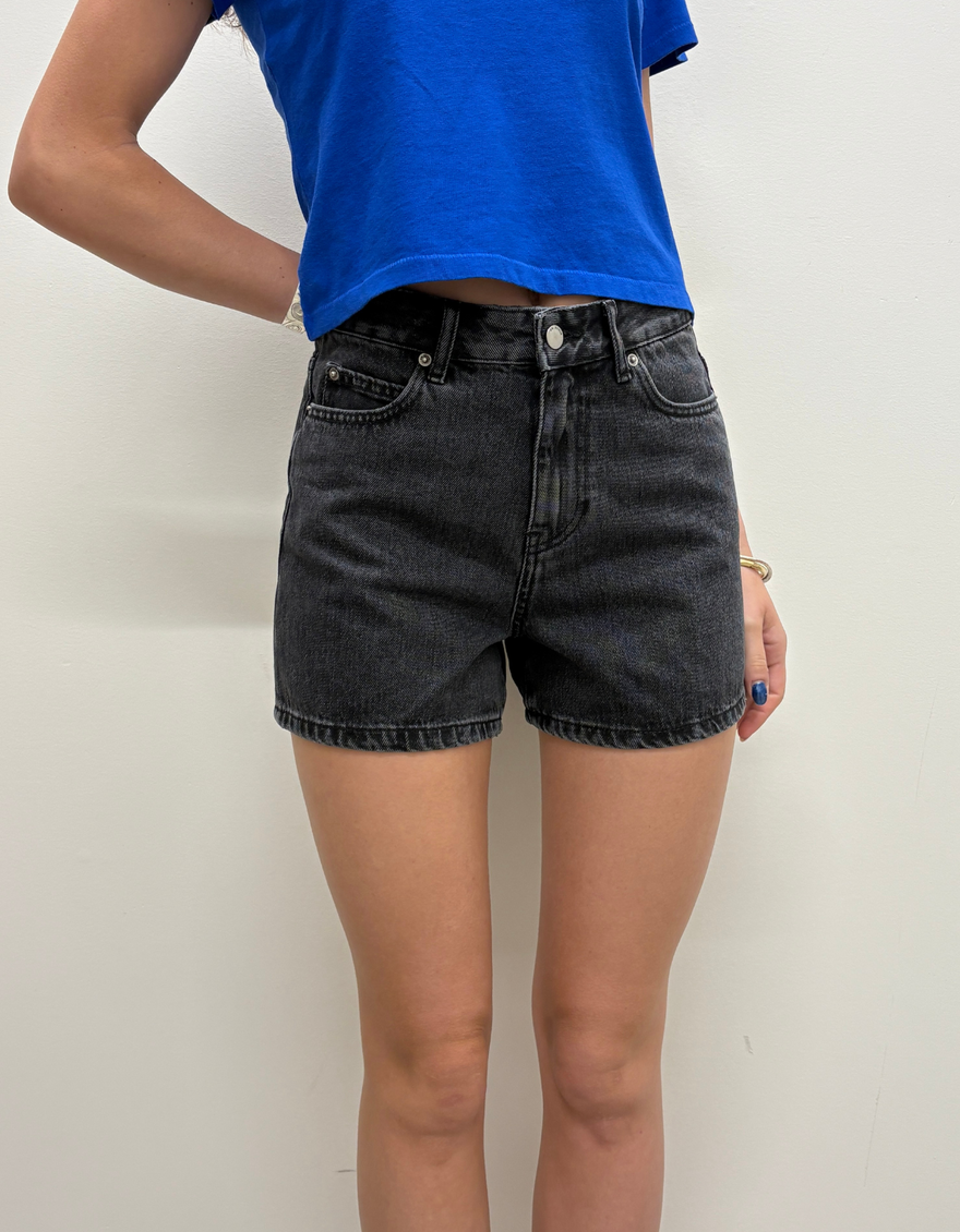 Nora Shorts in Retro Black