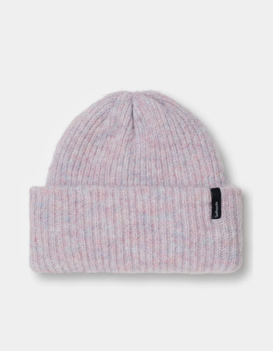 Fluffy Beanie in Light Purple