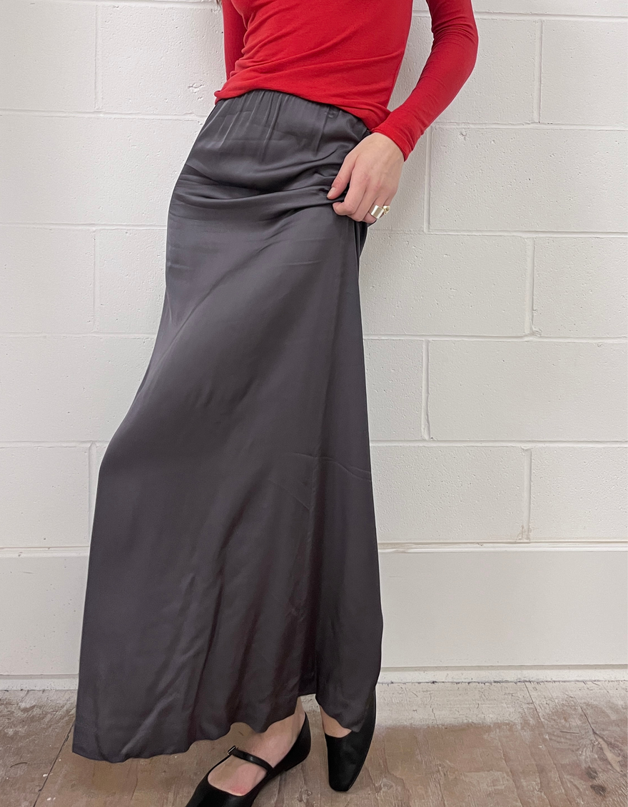 Livo Maxi Skirt in Iron Gate