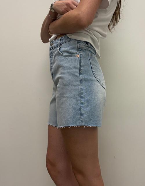 90s Relaxed Short in Longbeach