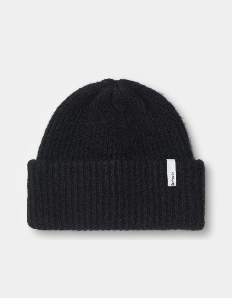 Fluffy Beanie in Black