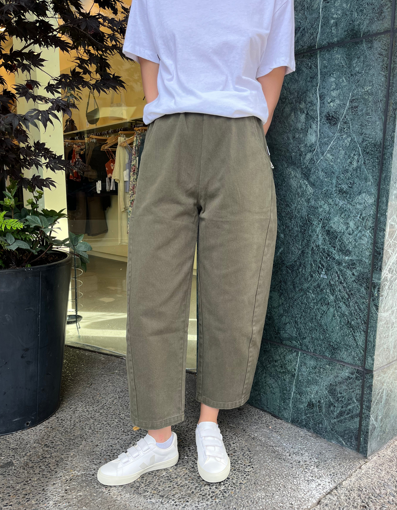 Arc Pants in Olive