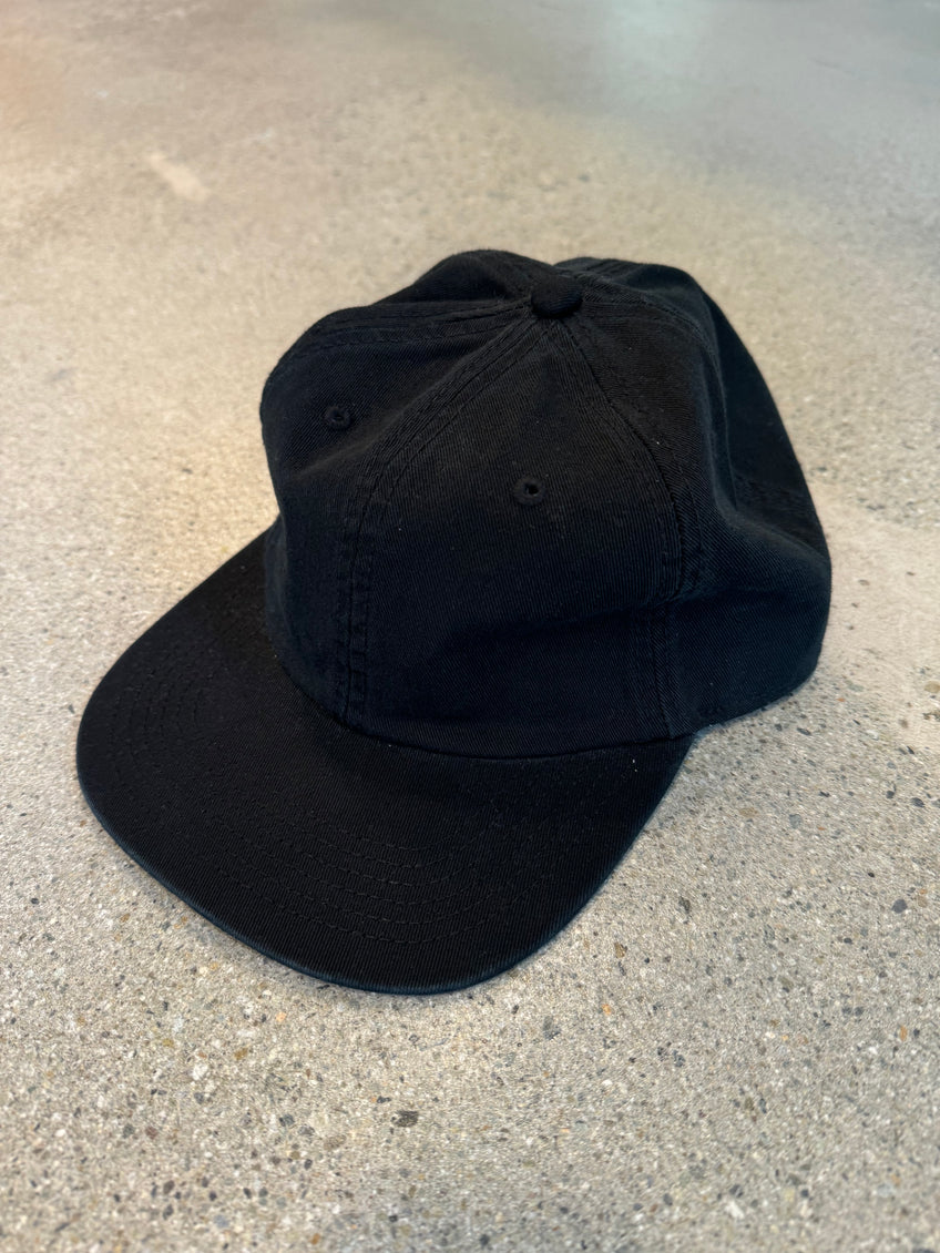 Ribbon Logo 6 Panel Cap in Black