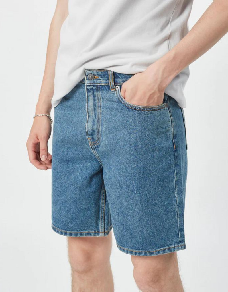 Morten Short in Medium Blue