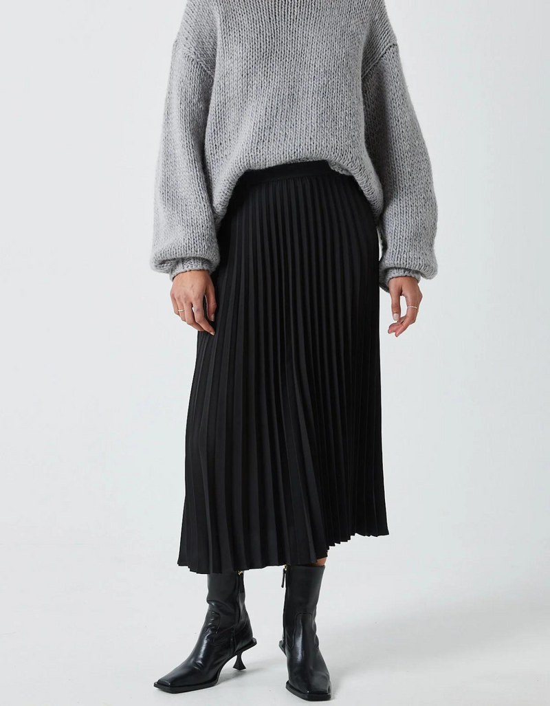 Filina Midi Skirt in Black