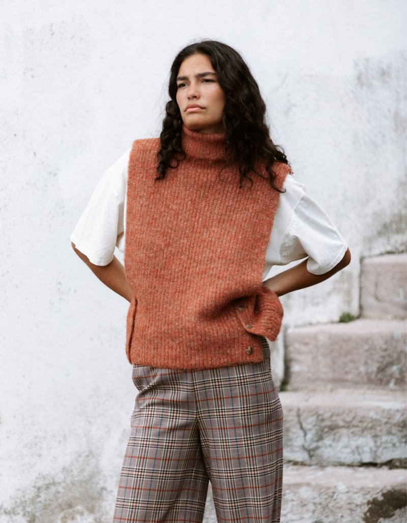 Knitted Turtleneck Vest in Tandori