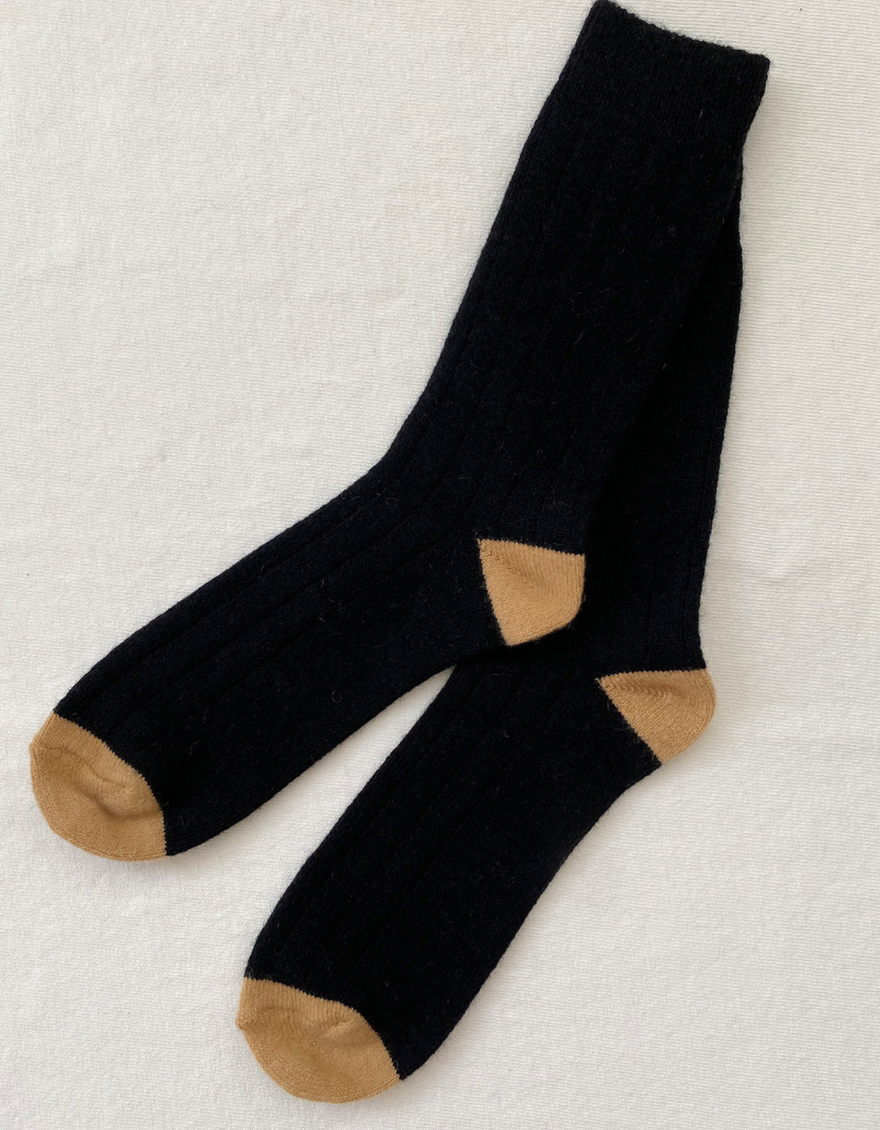 Extended Cashmere Classic Socks in Black