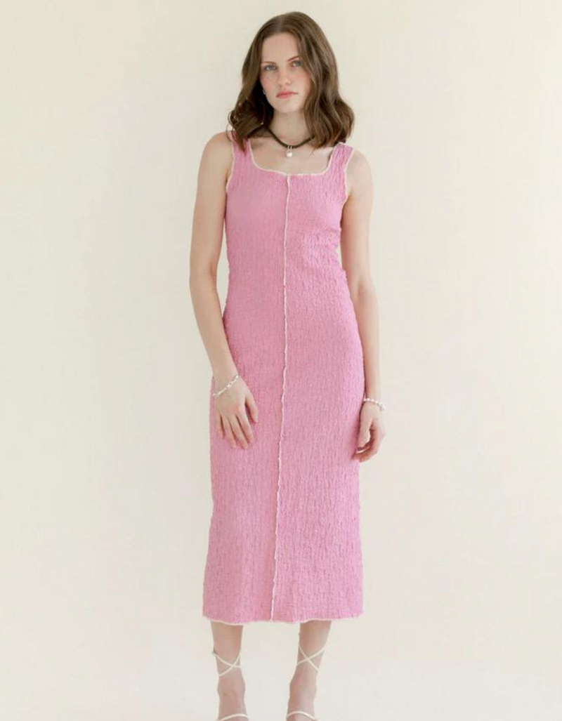 Muse Dress in Wavy Pink